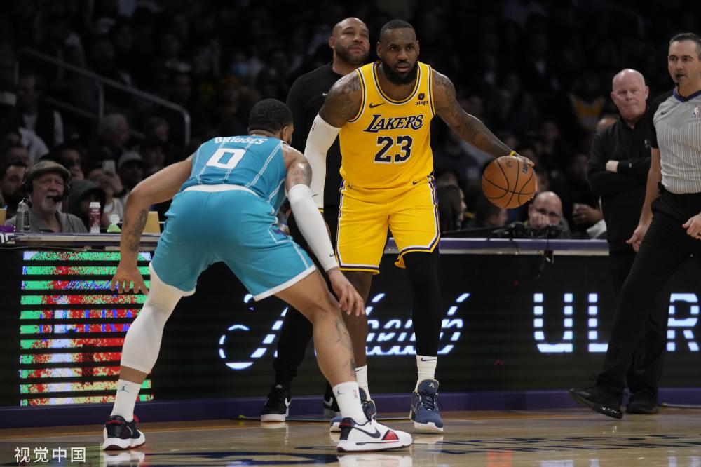 屡屡在关键 屡屡在关键